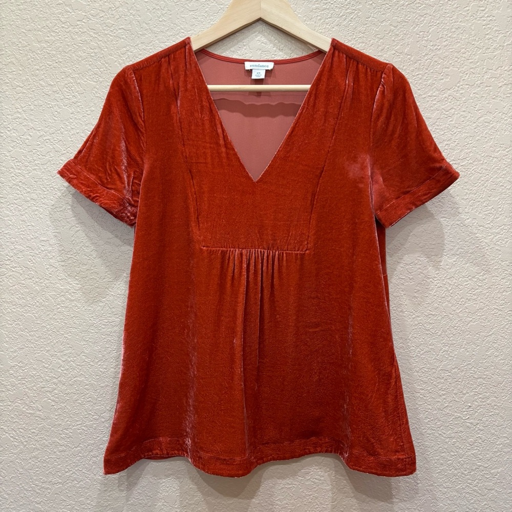 Sundance Crushed Velvet V-Neck Short Sleeve Top in Burnt Orange XS Whimsigoth